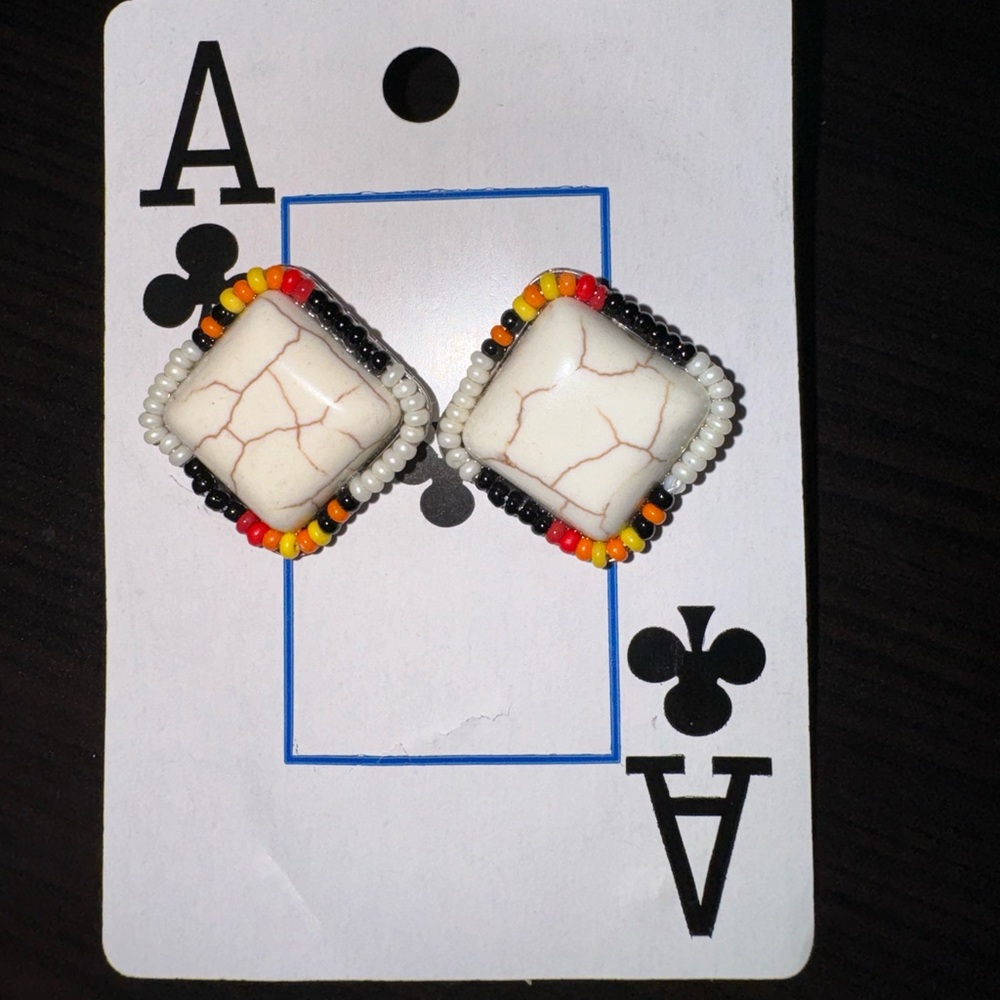 White turquoise beaded earring’s